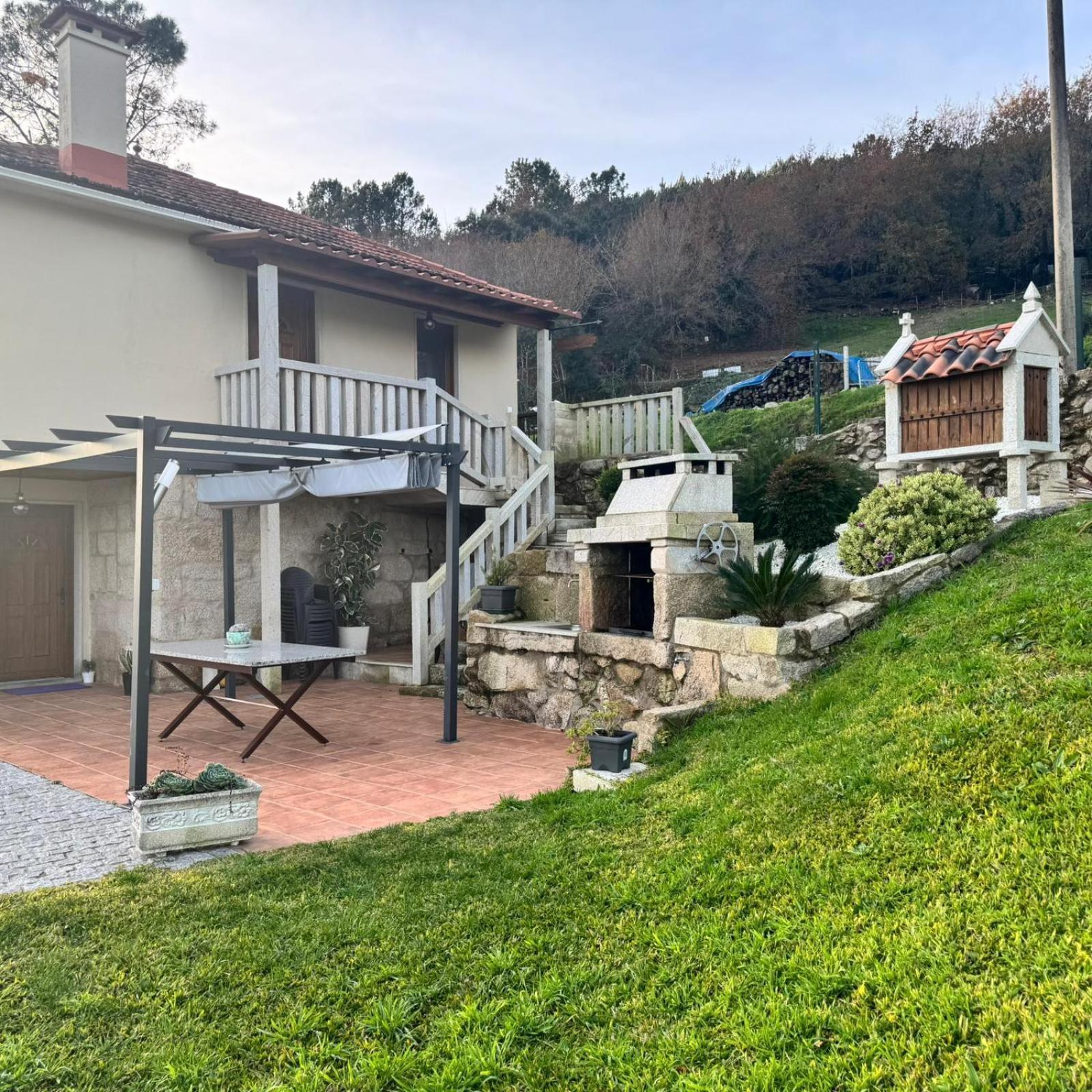 Vila O Lar De Lola Mondariz Exteriér fotografie